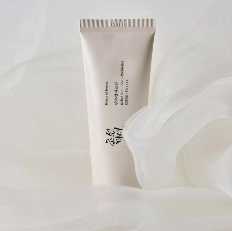 SPF50+ PA++++ sunscreen tube back label with probiotics and rice extract
